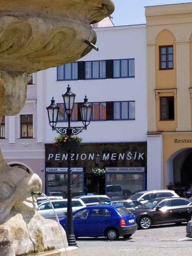 Penzion Mensik กรอมเมียร์ริช ภายนอก รูปภาพ